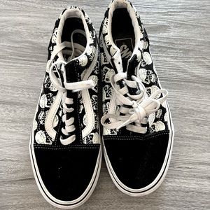 Skull vans glow in the dark skulls size 8